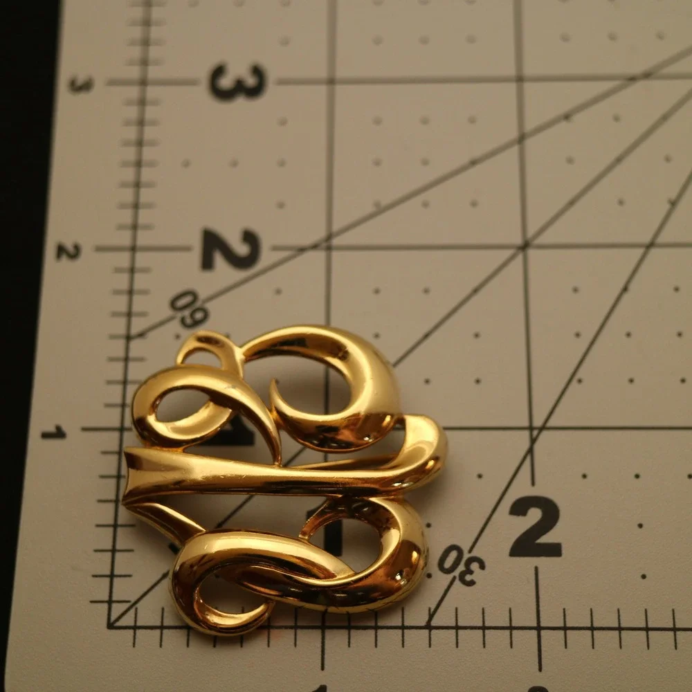 Monet Vintage Gold Tone Abstract Ribbon Brooch Pin Openwork Modernist Design